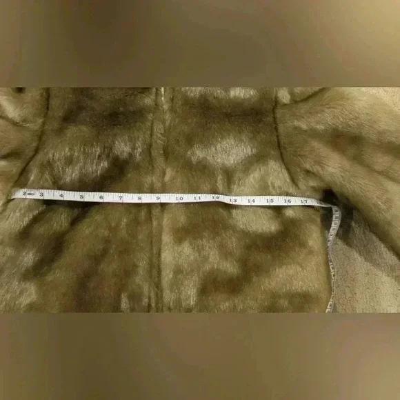 The Children’s Place Girl’s Reversible Coat Satin/ Faux Fur Sz. 10-12 - Picture 10 of 13
